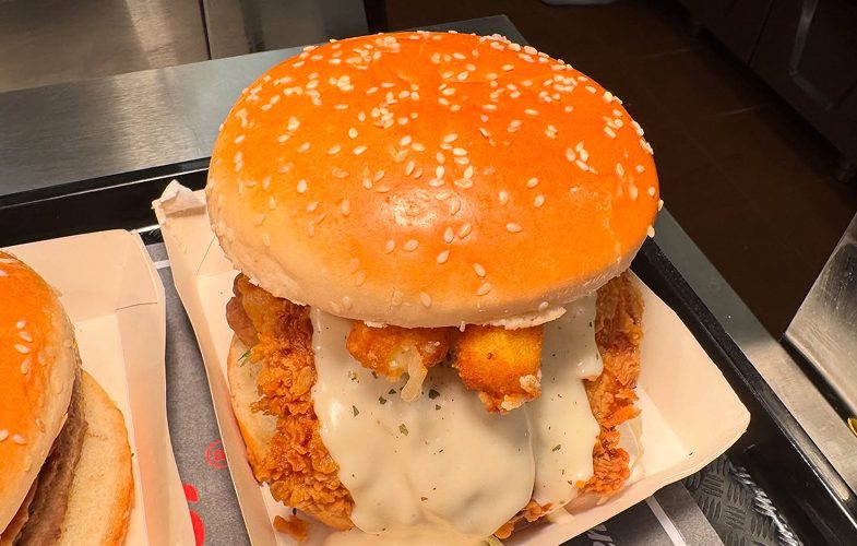 Maestro chicken burgers
